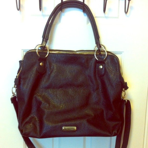 Steve Madden Handbags - 🔥FLASH SALE 🔥Steve Madden black faux leather bag