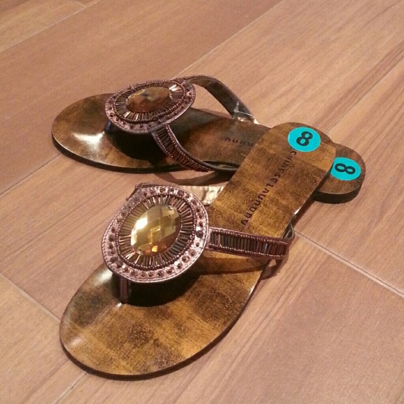 🎉🎉Chinese laundry sandals