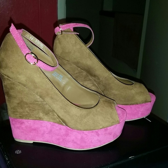 Brown & Pink Wedges
