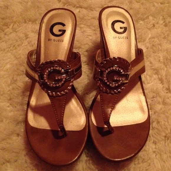 guess sandals