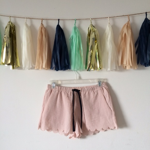 H&M Other - Petal Pink Scalloped Hem Shorts