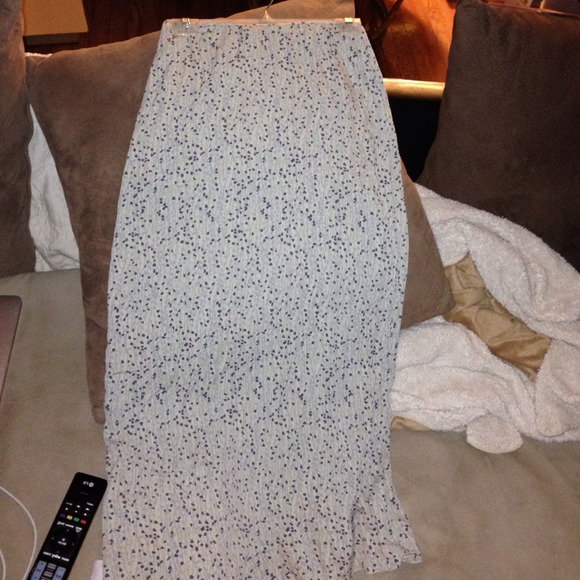 Floor length DKNY floral skirt - Picture 1 of 3