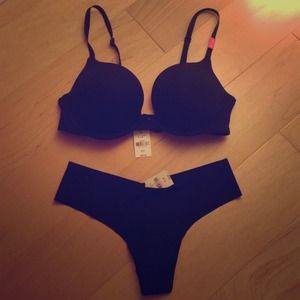 Pink by VS campus bra and no show panty bundle!