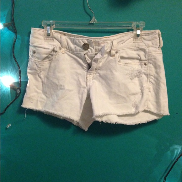 American Eagle outfitters white shorts