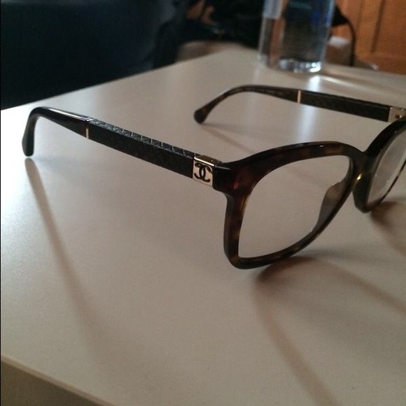 Chanel reading glasses - Picture 2 of 4