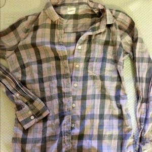 Pink and gray shirt.