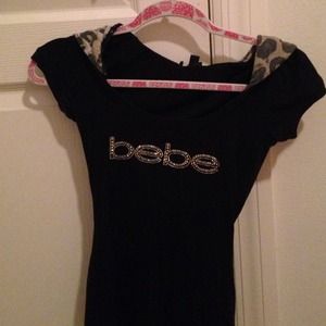 Bebe blouse with leopard print cap