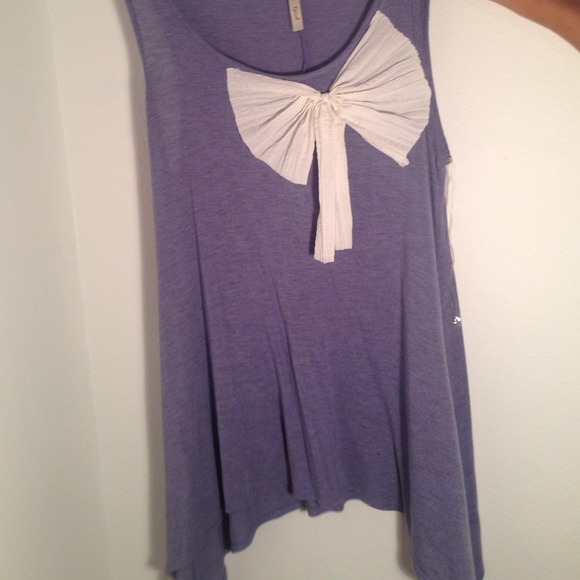 Purple tank with bow