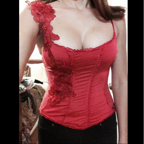 GORGEOUS One of a kind bebe top!!😍
