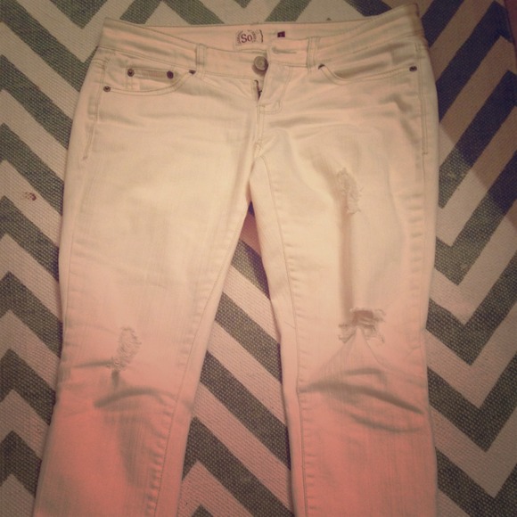 Distressed White Skinny Jeans