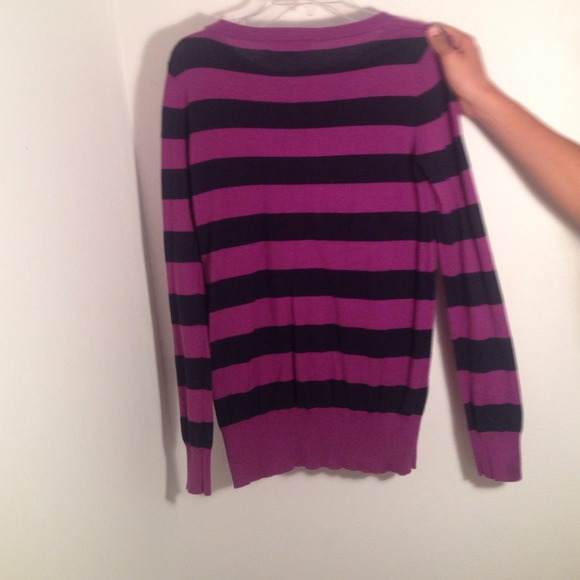 Striped sweater - Picture 2 of 3