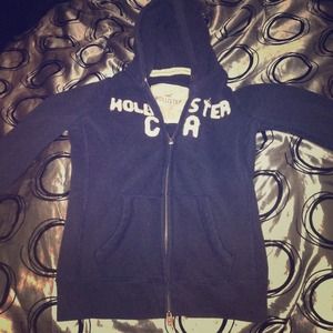 Hollister CA zip up hoodie!