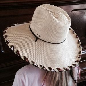 Wide Brim Cowboy Hat 💲Prices cut 10%💲