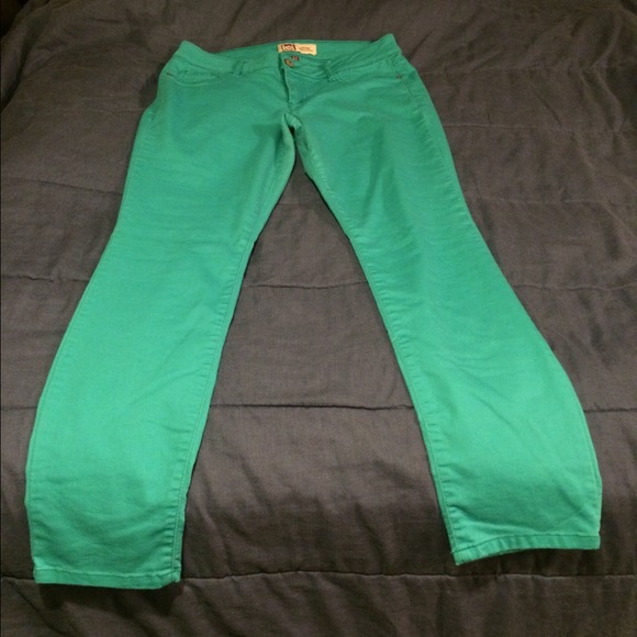 Never been worn! Teal skinny jeans