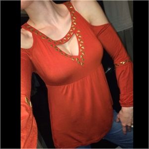 NWOT Boston Proper Rust Peasant Cold Shoulder Top
