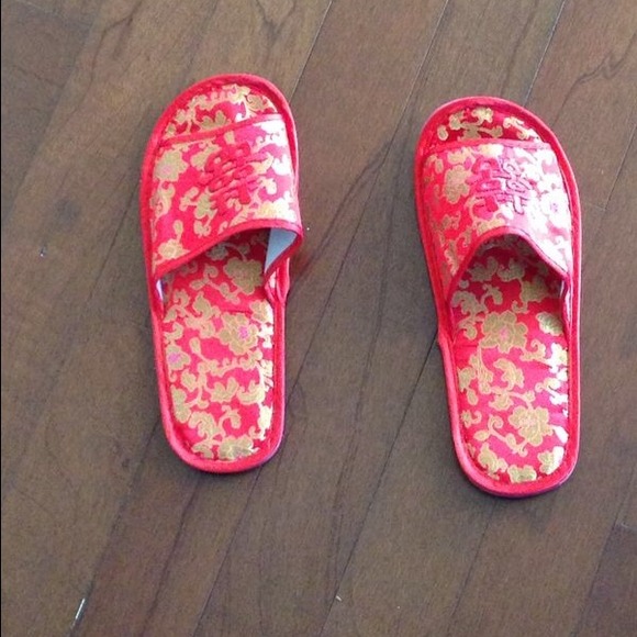 Chinese slippers size 9