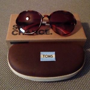 ⚡️Flash Sale⚡️ Toms Sunglasses