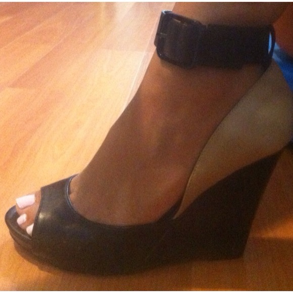 Express Wedge Heels - Picture 4 of 4