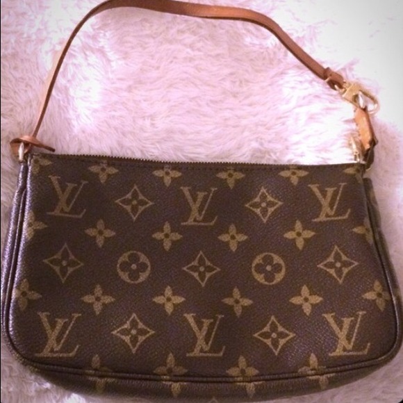 💯% Authentic Louis Vuitton Pochette Accesories - Picture 4 of 4