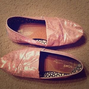 Toms sparkle shoes
