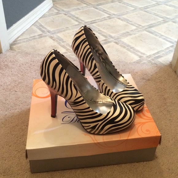 Zebra pumps