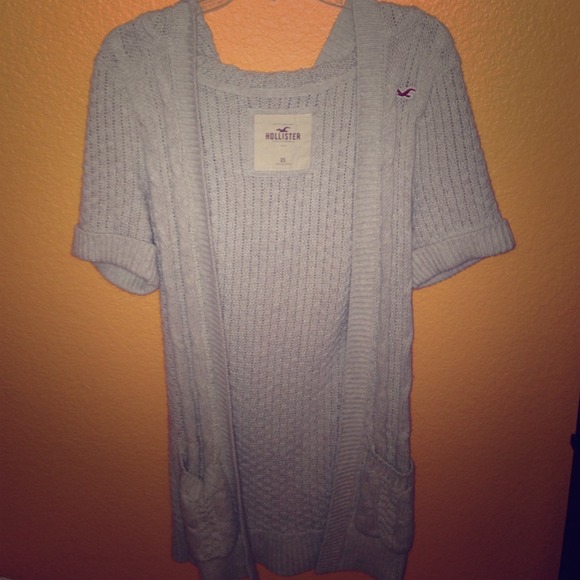 Hollister cardigan