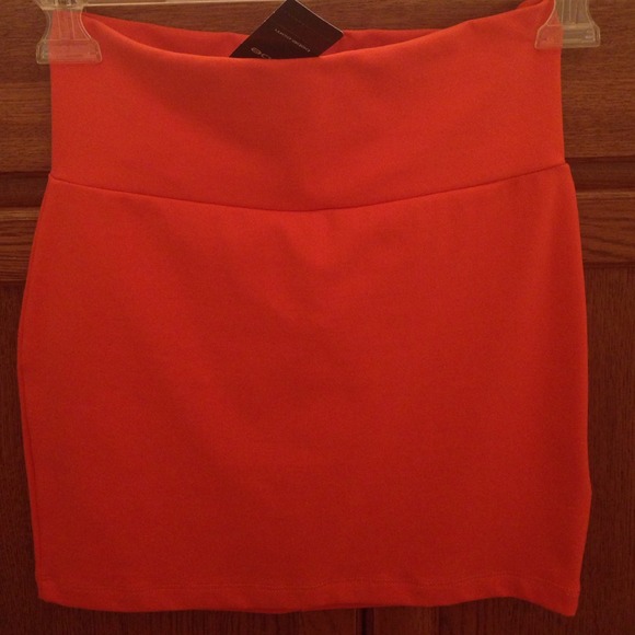 bebe stretchy skirt
