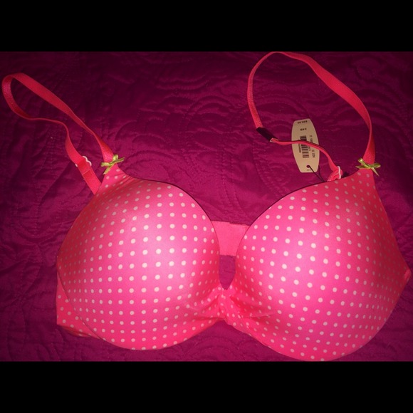 Brand New 34B Victoria's Secret Extreme Push Bra