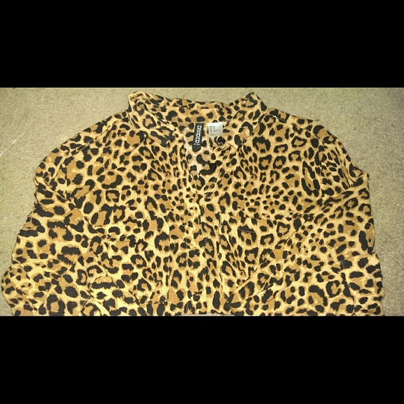 Leopard print collar button down