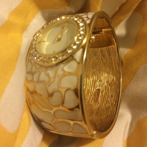 Watch - Picture 2 of 2