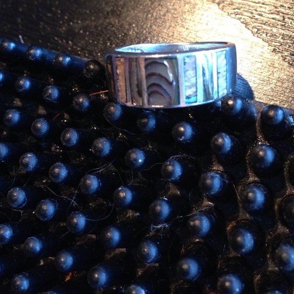 SILVER .925 ABALONE INLAY BAND SZ 8.25 4.9 g - Picture 4 of 4