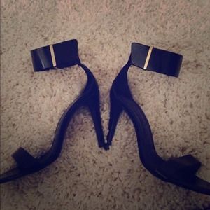Zara black strapped heels