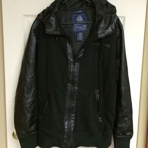 Sold‼️‼️‼️Men's  black on black hooded jacket!!!!