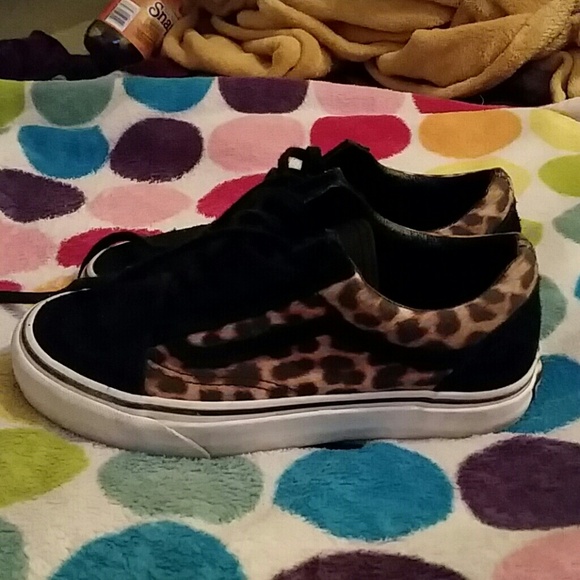 *REDUCED* Cheetah print Vans