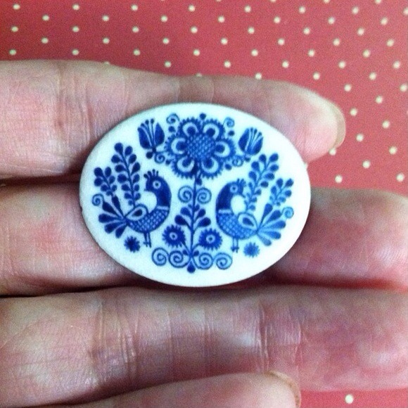 🎉Host Pick!🎉Vintage Eva Sherer Enamel Pin - Picture 2 of 4