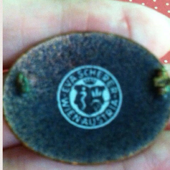 🎉Host Pick!🎉Vintage Eva Sherer Enamel Pin - Picture 3 of 4