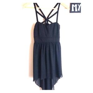 Black High-low dress.