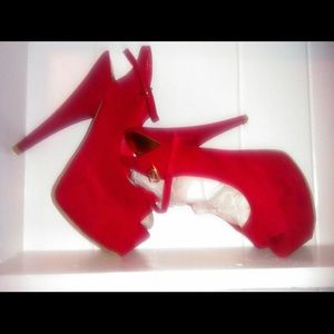 Stunning red suede heels