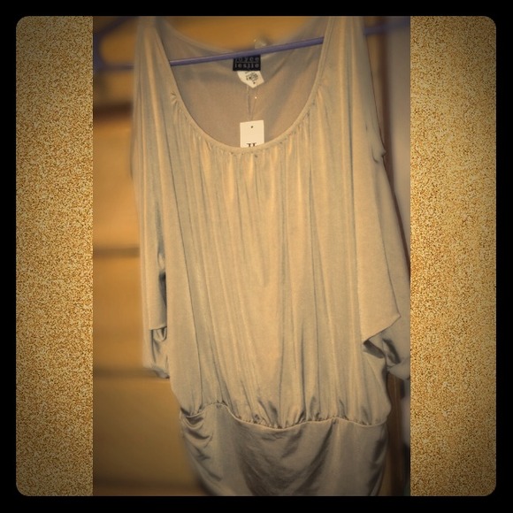 NWT dressy cold shoulder top
