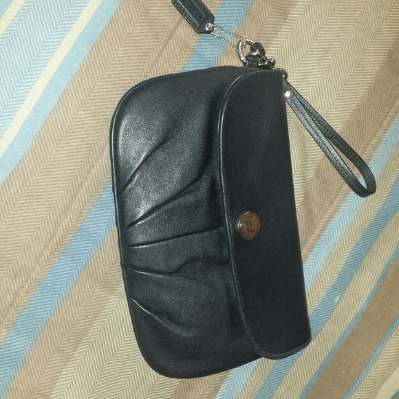 Coach Clutches & Wallets - Coach wristlet