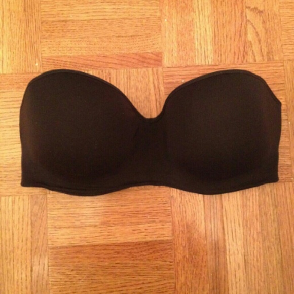 Strapless black bra