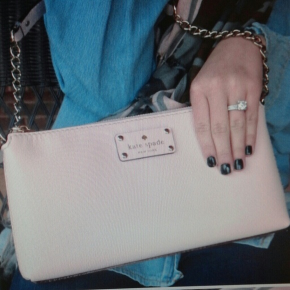 kate spade Handbags - Kate Spade 10.5 x 5.75~authentic