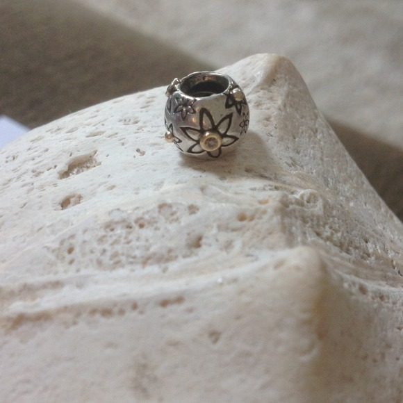 Authentic Pandora diamond & 14k Flower Power Charm