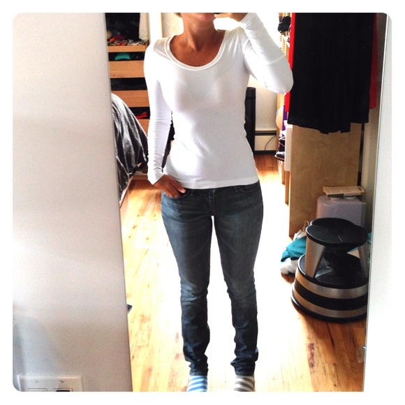 🚫SOLD🚫White Long Sleeve Sugarlips Seamless Top