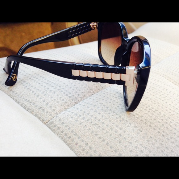 Official Micheal Kors Sunglasses - Picture 2 of 2