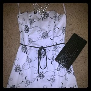 🎉REDUCED🎉White House Black Market dress