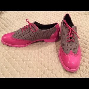 🎉Just Reduced🎉Cole Haan Pink/Grey Oxfords Size 8