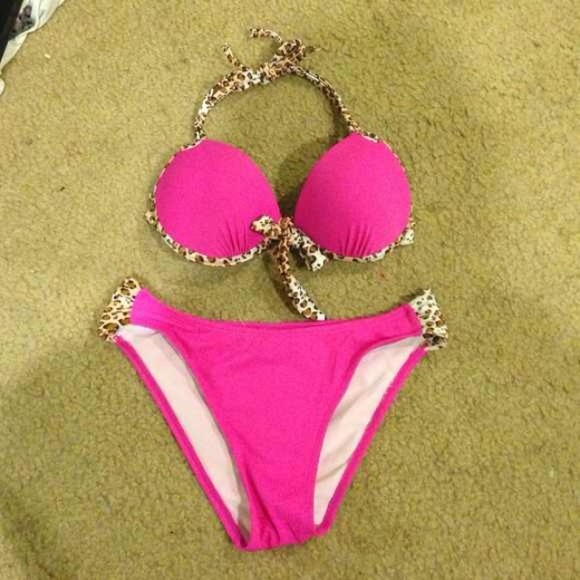 Hot pink bikin