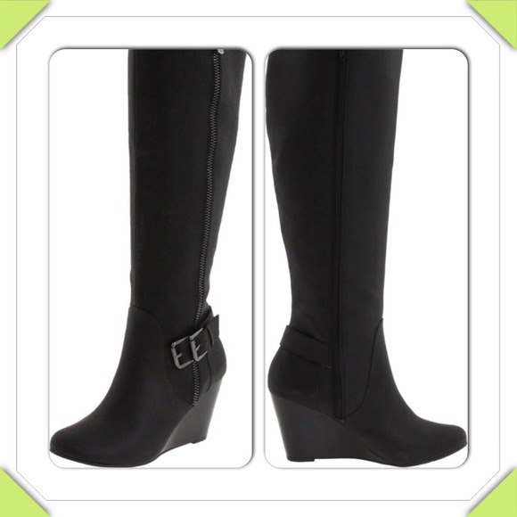 bcbg wedge boots