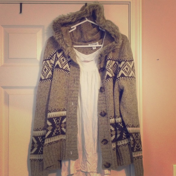 Brown sweater